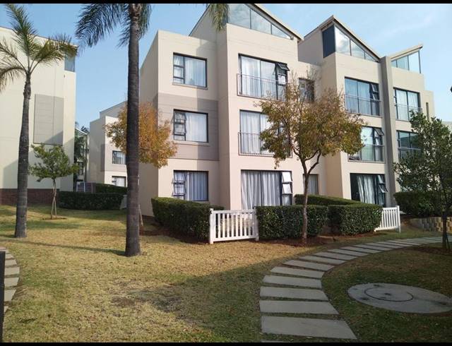 3 BEDROOM TOWNHOUSE FOR SALE IN BEVERLEY